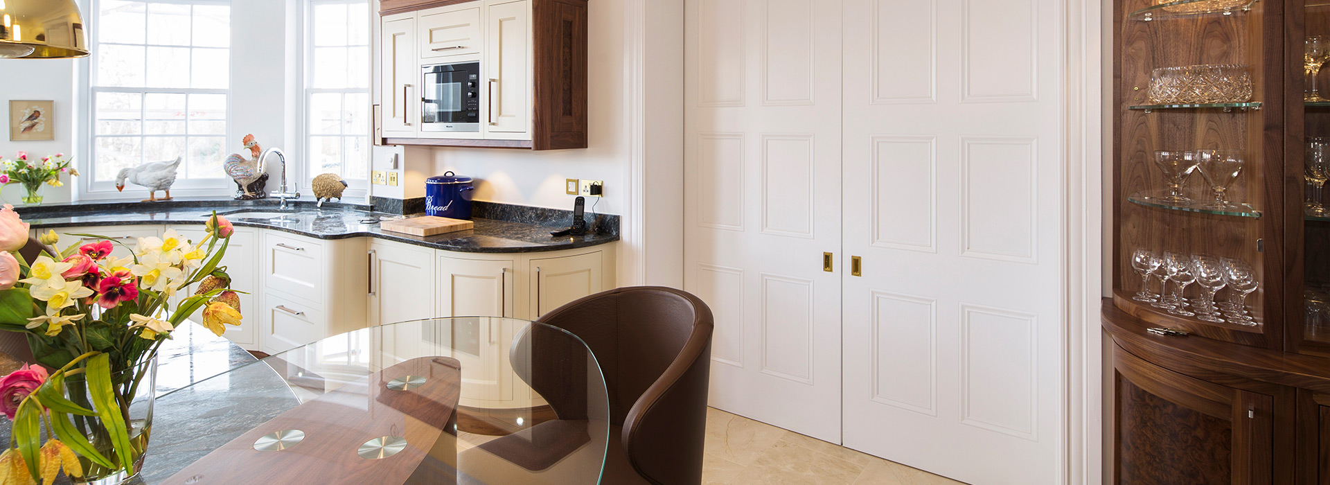 White finished Knightsbridge doors